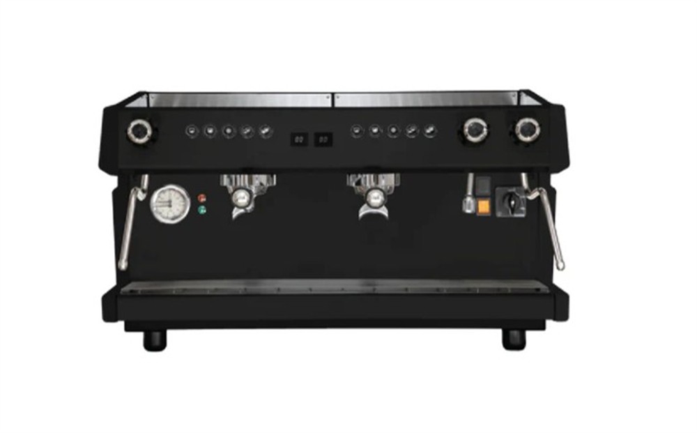 SB luna Total black (1000 x 621) SB luna Total black (1000 x 621)